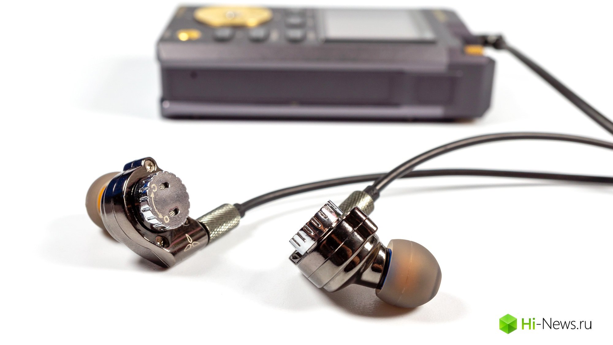 Genel bakış kulaklık İMR Acoustics R1, yüksekliği, ağırlığı ve katılımı
