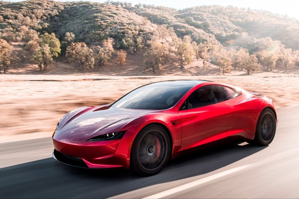 Электрородстер Tesla offrirà l'opzione in forma di 10 motori a razzo
