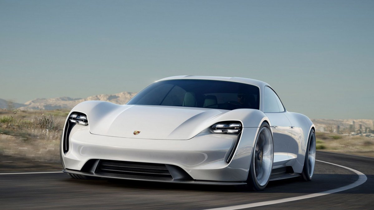 İlk seri elektrikli otomobil Porsche ilgi çekici daha fazla