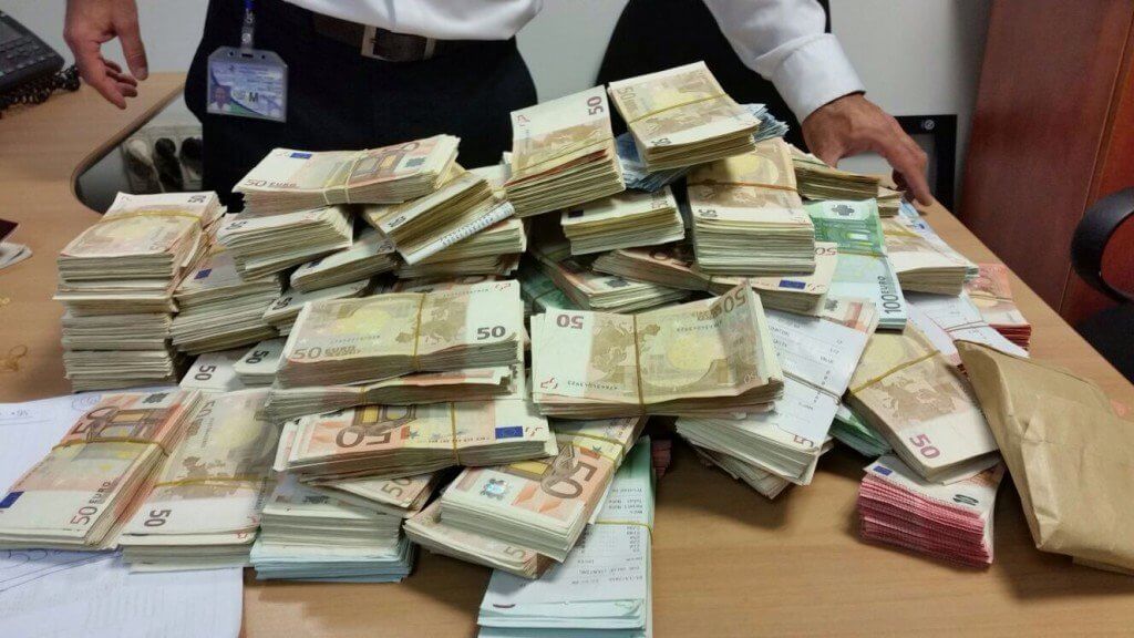 هذه هي الحرب: الكولومبي البنوك جمدت الأموال المحلية التشفير صرف العملات