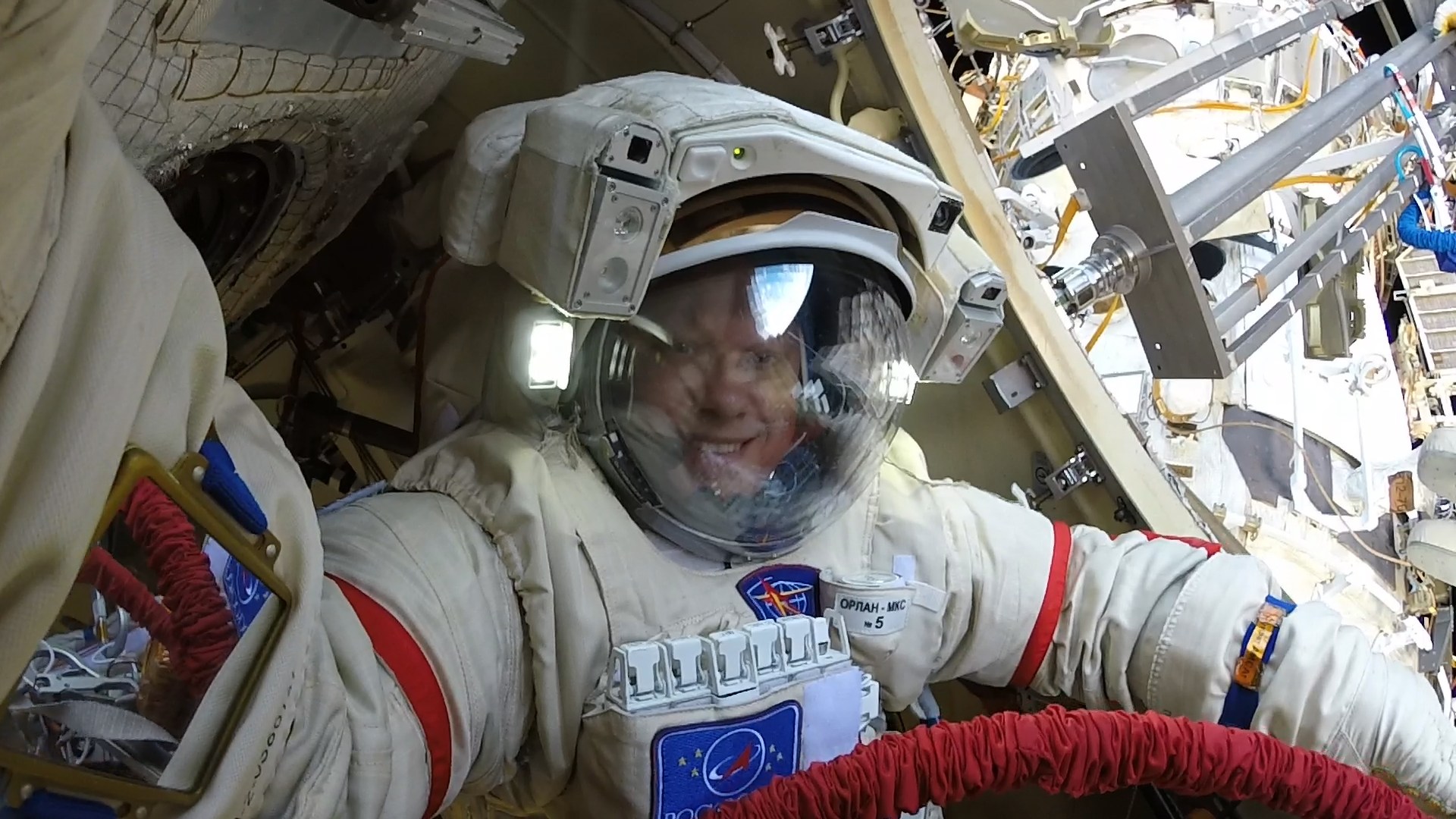 #gallery | Cosmonaut Oleg Artemyev has shared photos of the spacewalk