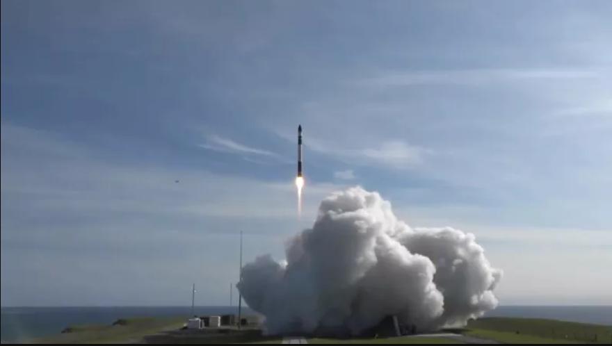 Rocket Lab successfully launched the first carrier rocket Electron