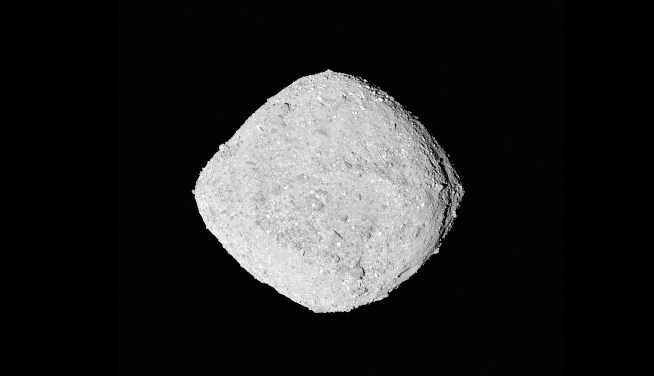 Sonden OSIRIS-Rex har sänt ut en signal om förekomsten av vatten på asteroid Bennu