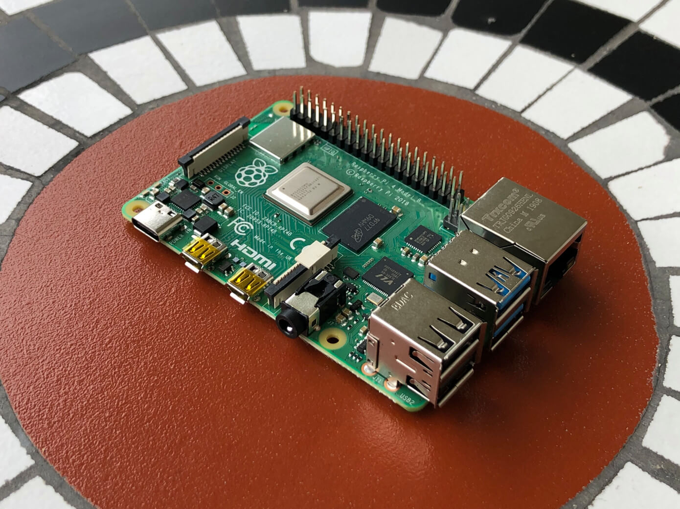 Presented Raspberry Pi 4: new version of tiny, but very useful computer
