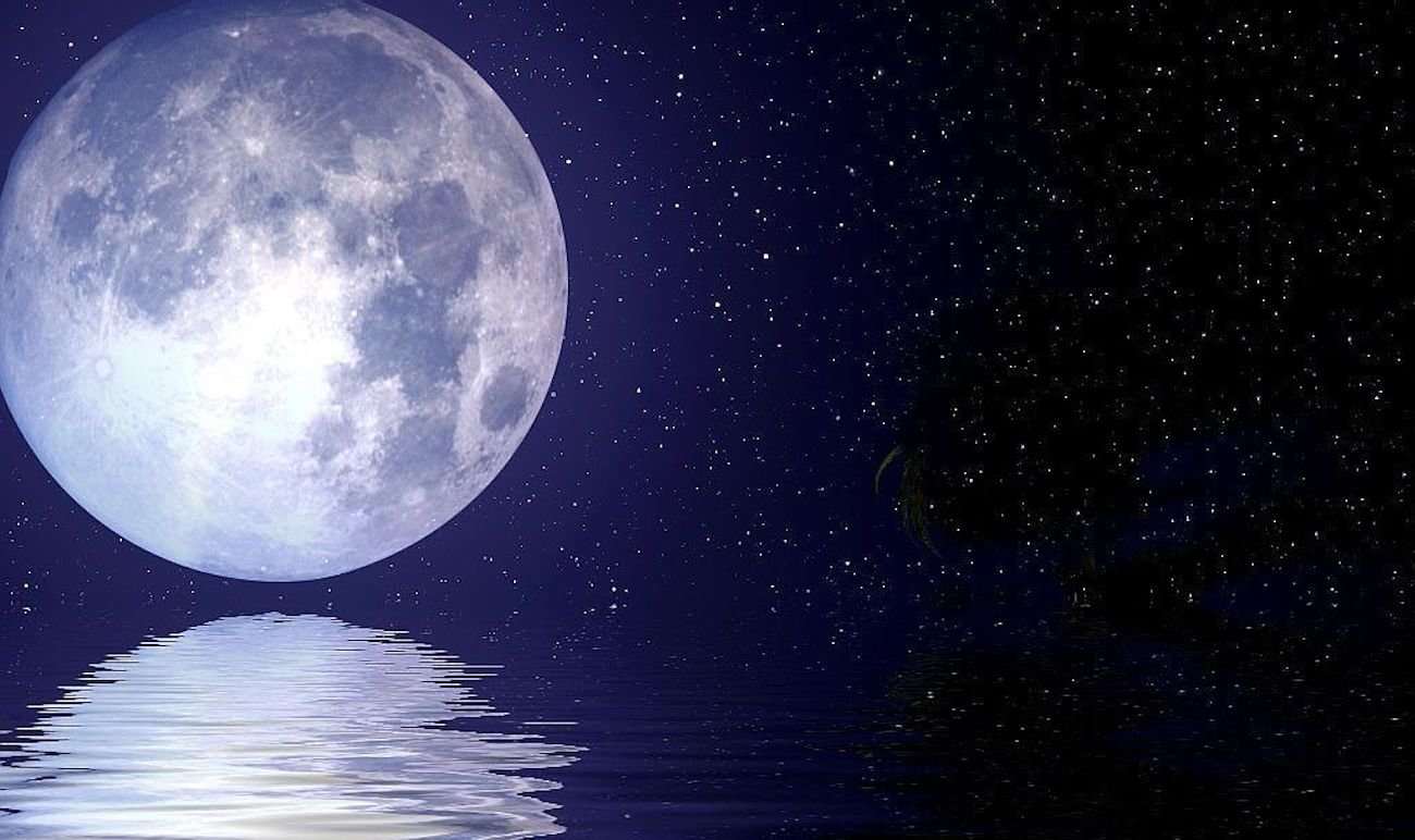 Los científicos creen que la luna es mucho más agua de lo que se pensaba anteriormente. Vuelos a marte ser!