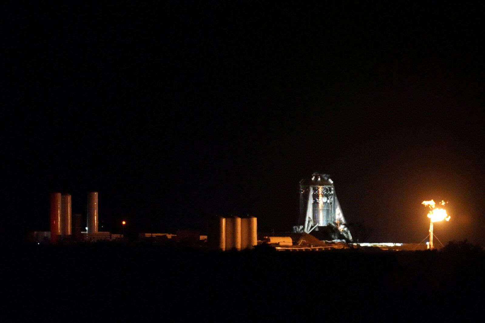 SpaceX verbrachte die erfolgreiche Erprobung des Prototyps Raumschiff für den Flug zum mars