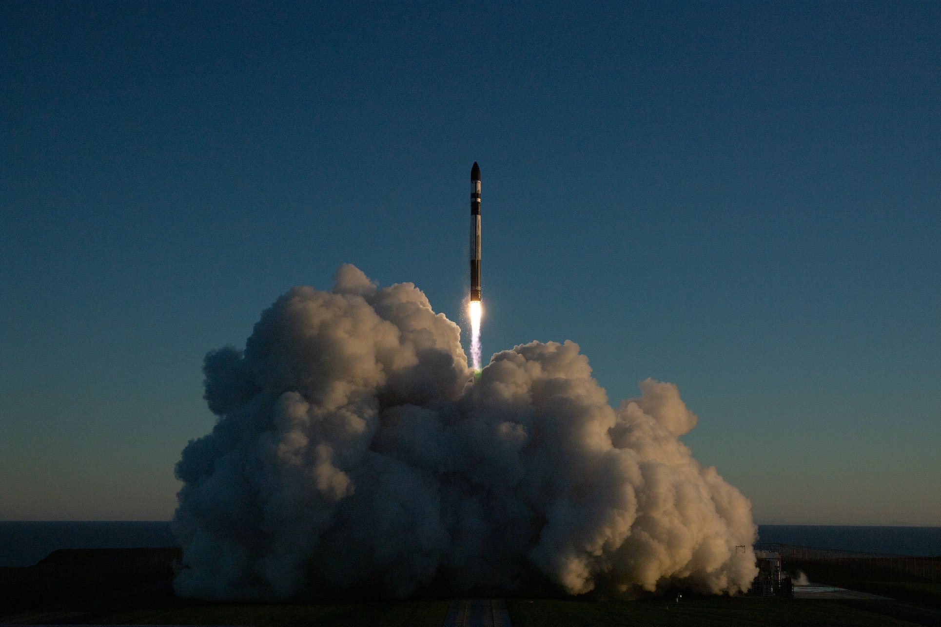 Rocket Lab is going to catch their missiles with a helicopter. How do you like Elon Musk?