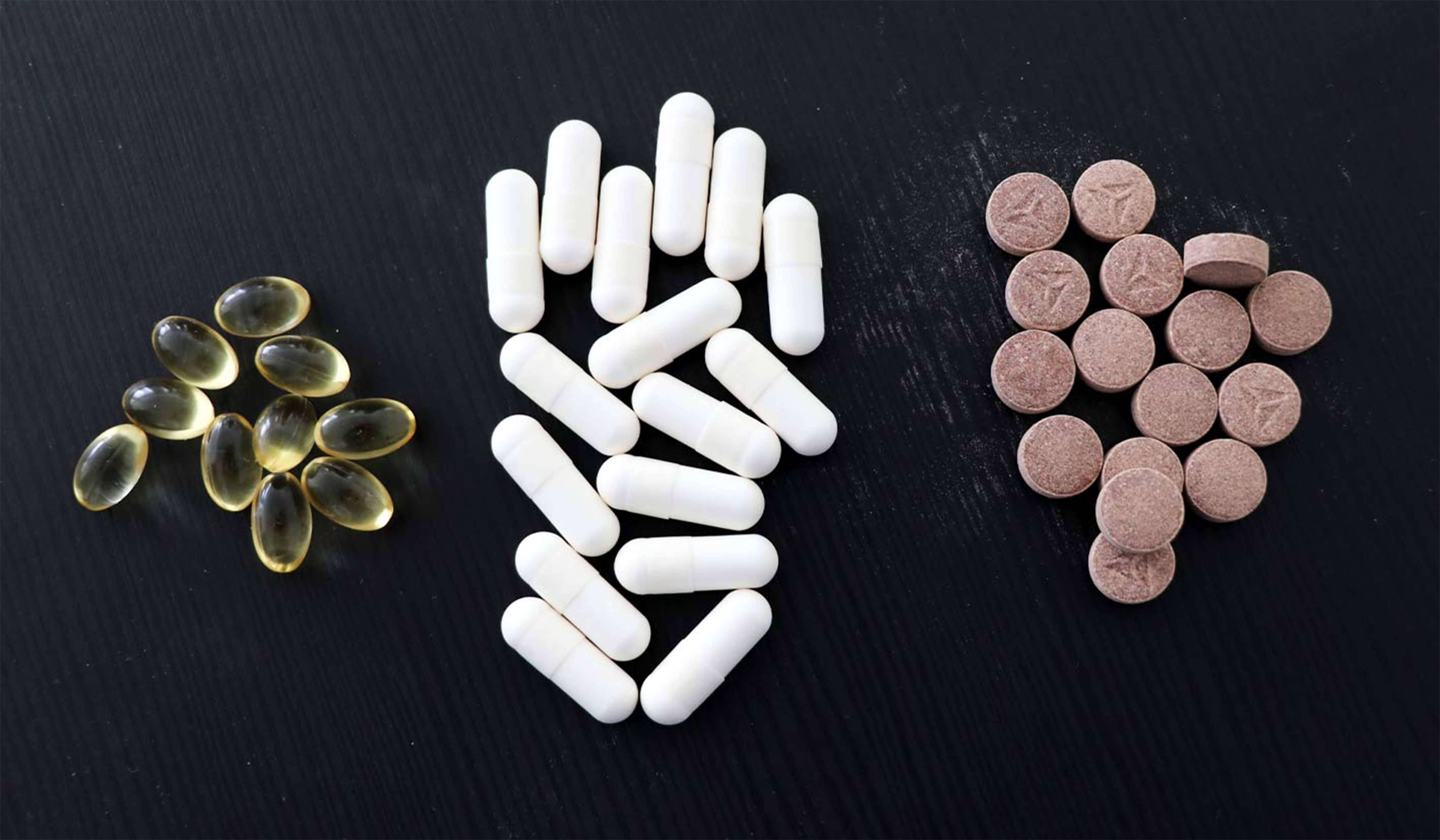 Pillole con piccoli aghi esprime farmaci nel corpo non è peggio di punture