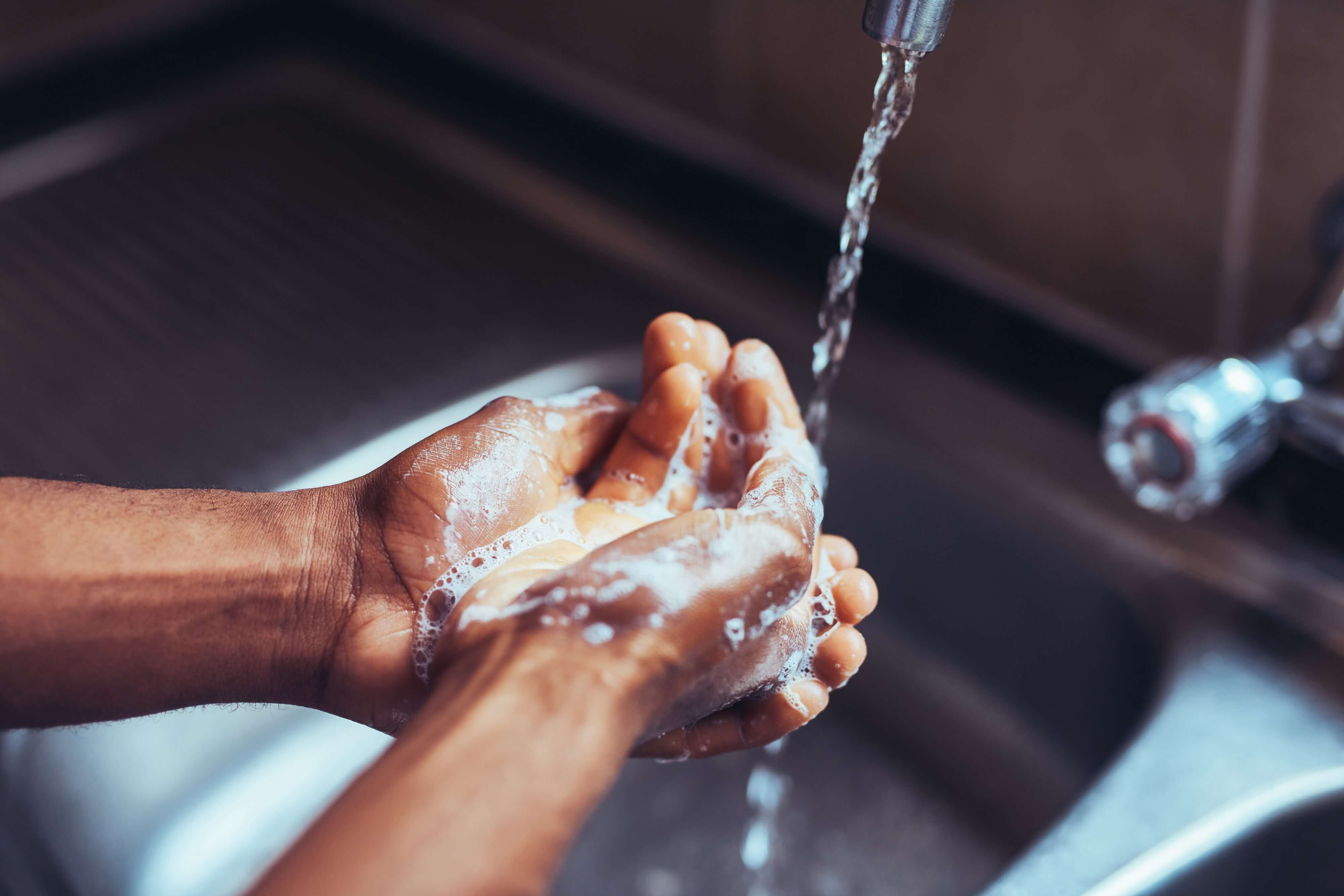 غسل اليدين يساعد على اتخاذ القرارات