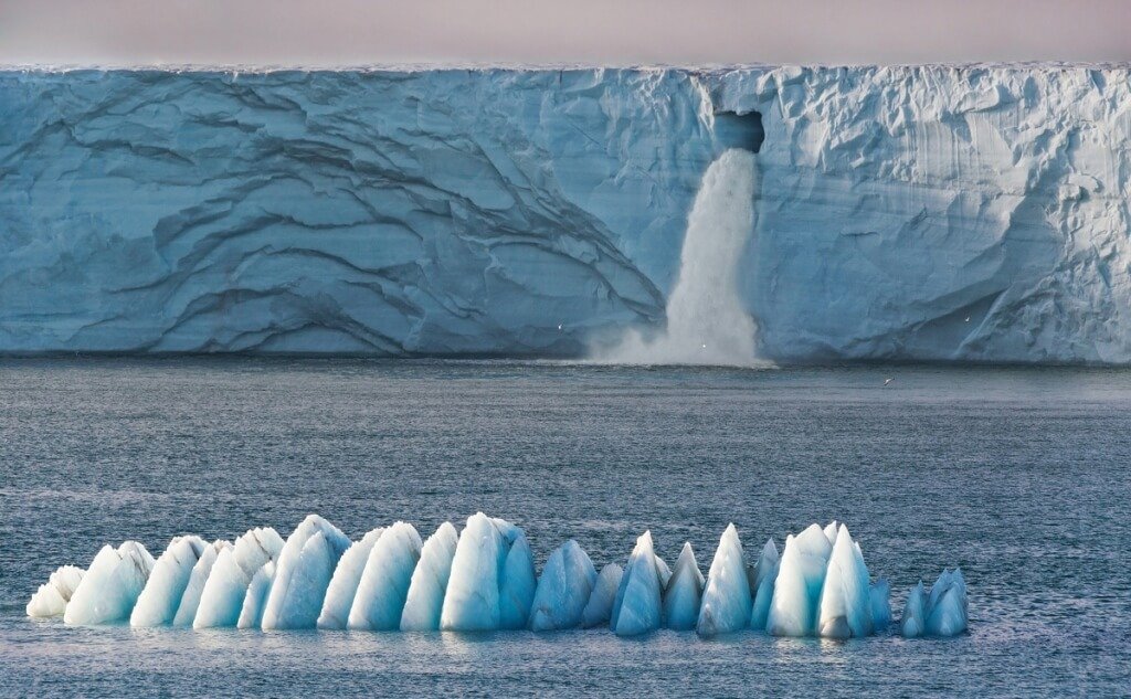 北极的融化有2倍的速度超过预期。 原因是什么？