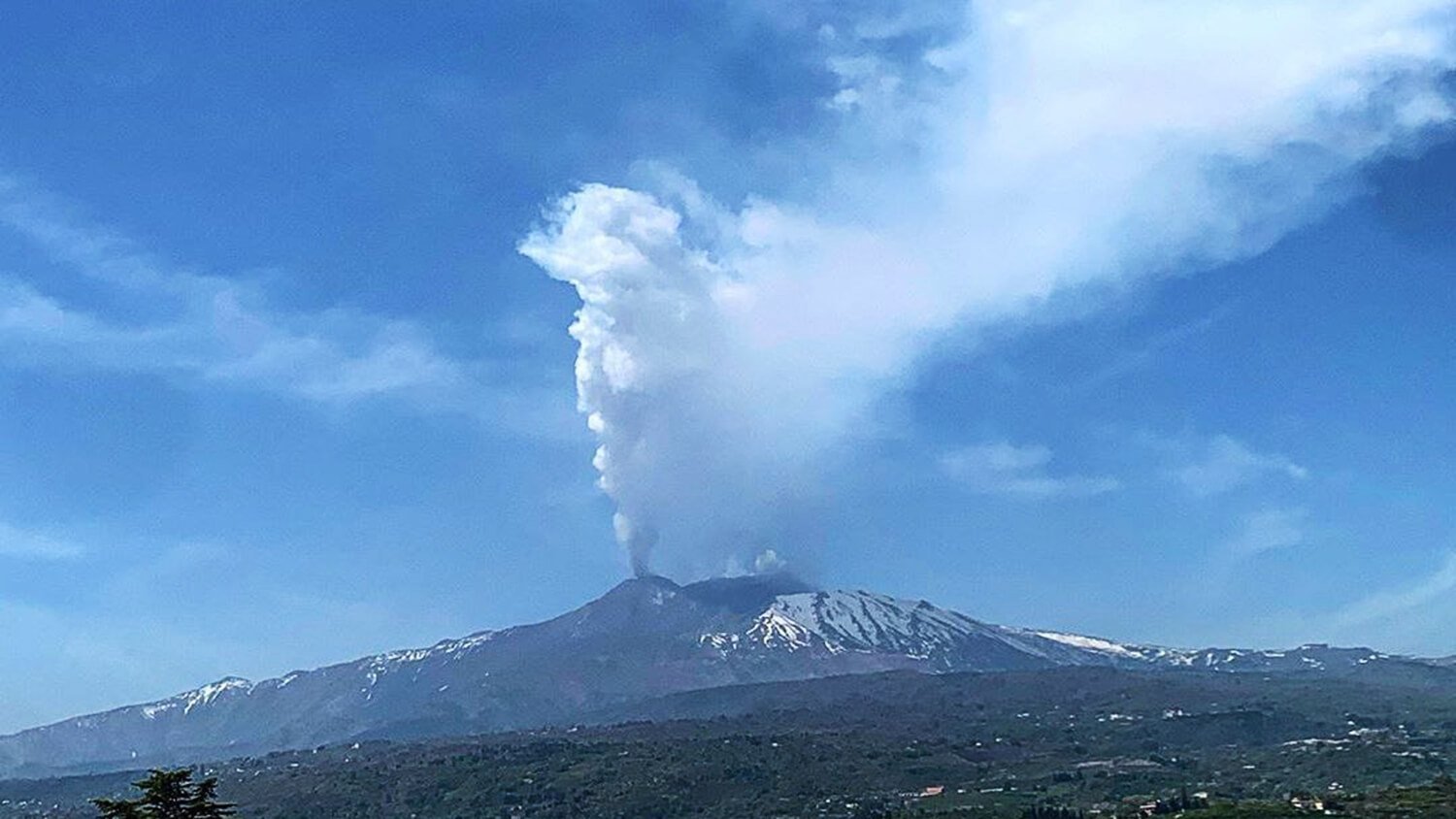 Italy woke up the largest volcano in Europe