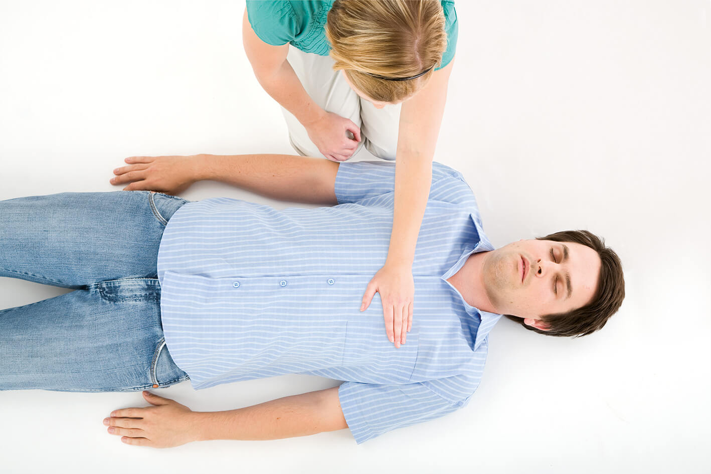 Heart massage: how to give first aid?